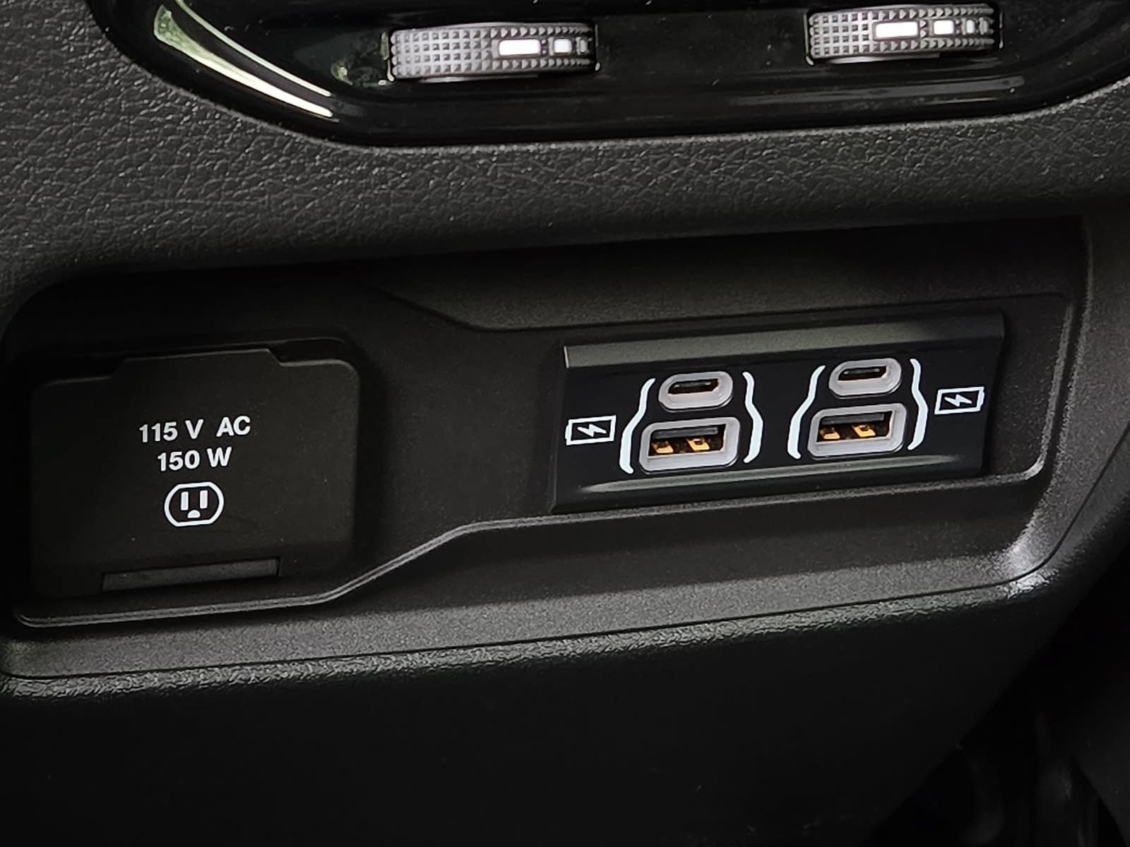 Used 2025 Jeep Grand Cherokee L Altitude AWD/4WD image 12