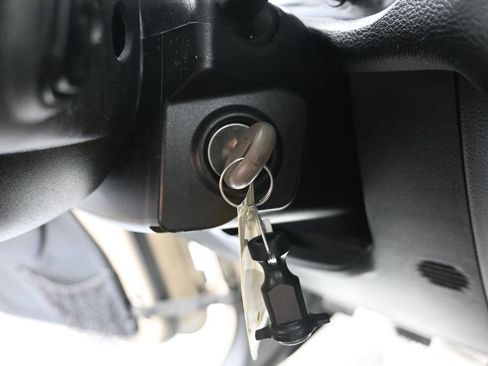 Used 2017 Jeep Wrangler Sport AWD/4WD image 19