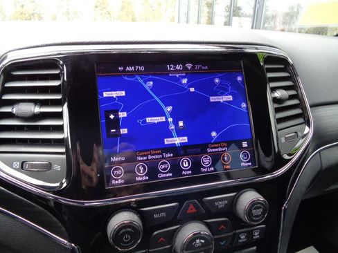 Used 2019 Jeep Grand Cherokee Limited image 12