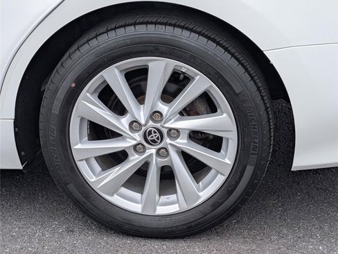 Used 2023 Toyota Camry LE image 10