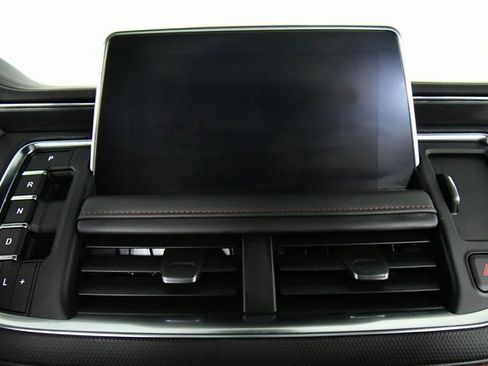 Used 2023 Chevrolet Suburban RST w/ Luxury Package image 4