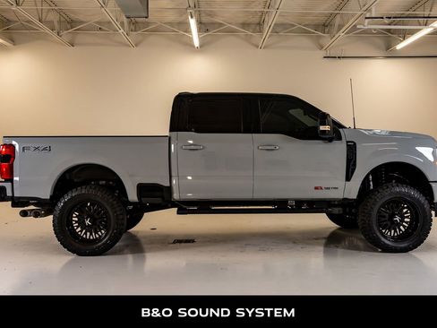 Used 2025 Ford F250 Lariat w/ Lariat Ultimate Package AWD/4WD image 11