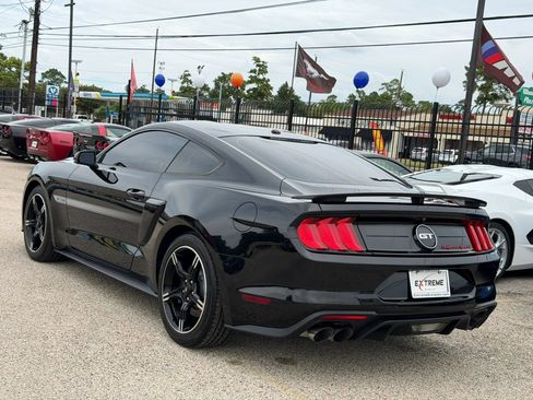 Used 2019 Ford Mustang GT Premium w/ Equipment Group 401A RWD image 8