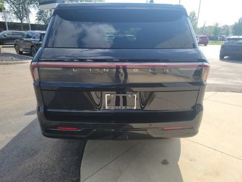 Certified 2025 Lincoln Navigator Black Label AWD/4WD image 15