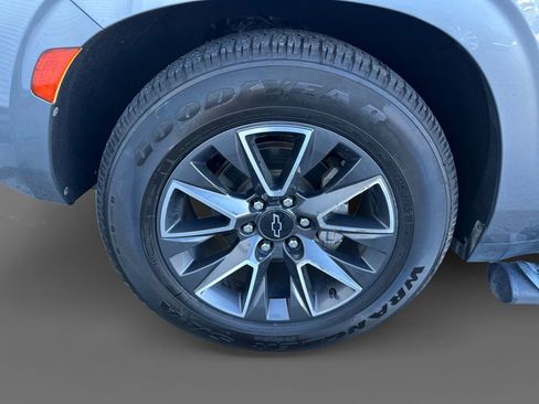 Used 2021 Chevrolet Tahoe Z71 w/ Z71 Off-Road Package image 15