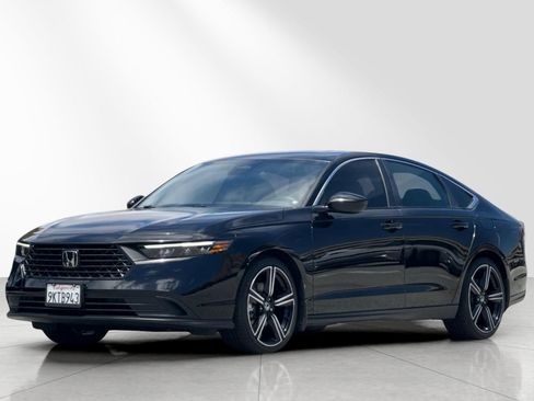 Used 2024 Honda Accord Sport image 8