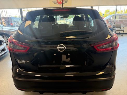 Used 2022 Nissan Rogue Sport S FWD image 11