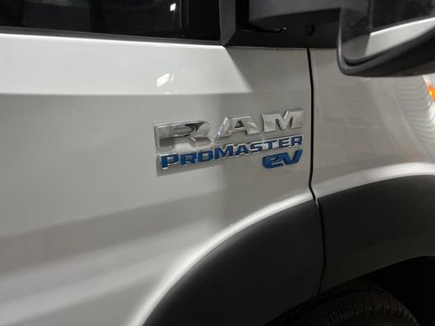 Used 2024 RAM ProMaster 3500 w/ Delivery Van Package FWD image 7