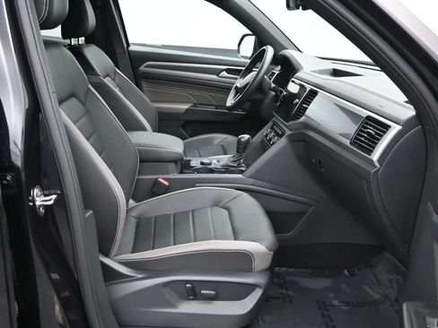 Used 2021 Volkswagen Atlas Cross Sport SEL Premium AWD/4WD image 11