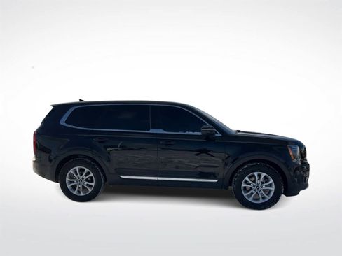 Used 2022 Kia Telluride LX image 2