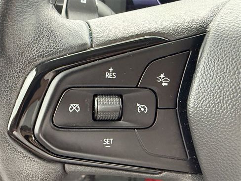 Used 2023 Chevrolet Bolt EUV Premier image 20