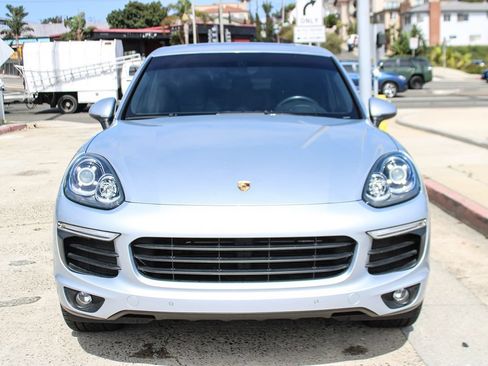 Used 2016 Porsche Cayenne AWD/4WD image 9