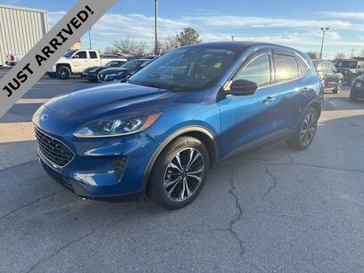 Used 2022 Ford Escape SE w/ SE Sport Appearance Package