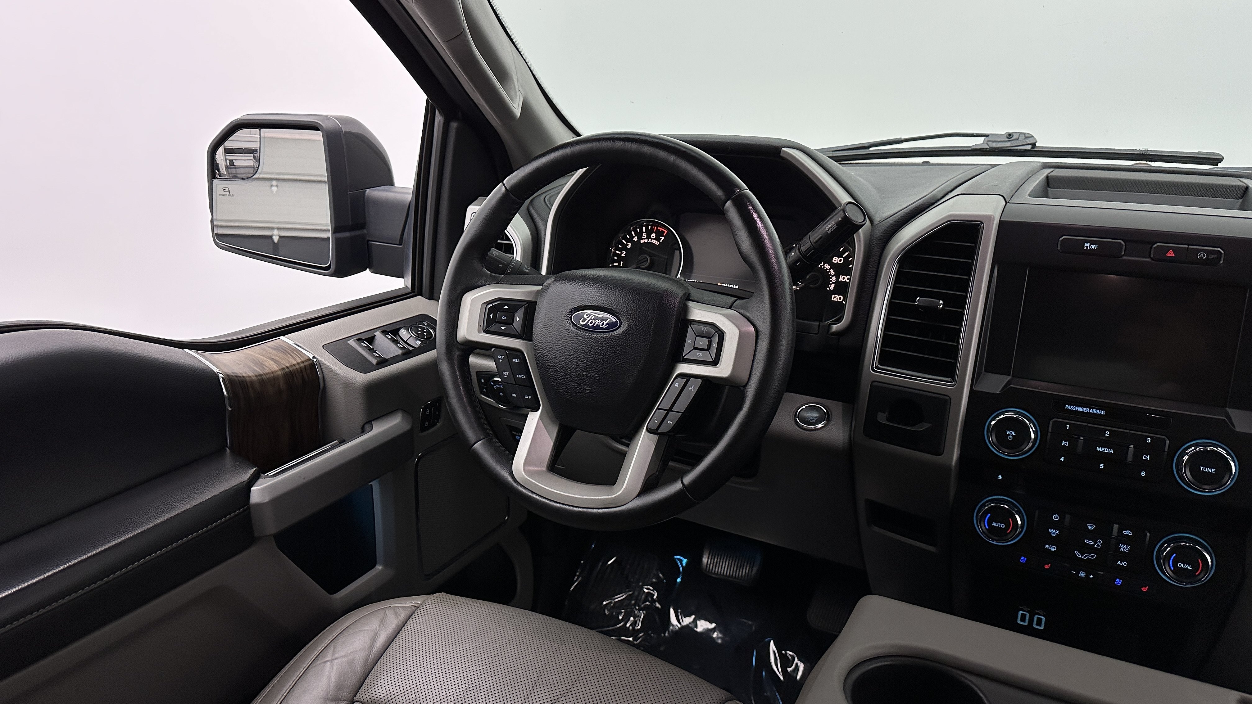 Used 2018 Ford F150 Lariat RWD image 30