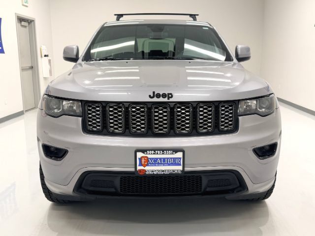 Used 2019 Jeep Grand Cherokee Altitude AWD/4WD image 5