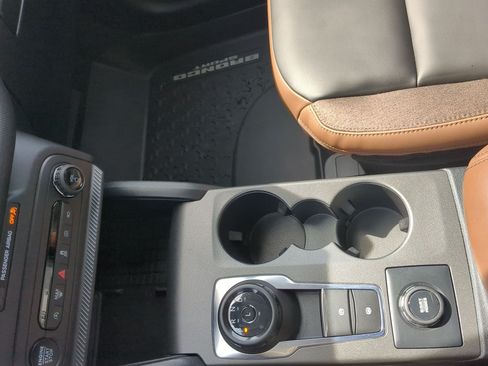 Used 2025 Ford Bronco Sport Outer Banks AWD/4WD image 19