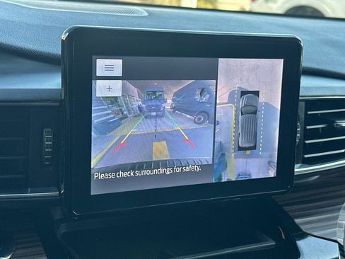 Certified 2023 Ford Explorer Limited w/ Hybrid Equipment Group 310A image 24