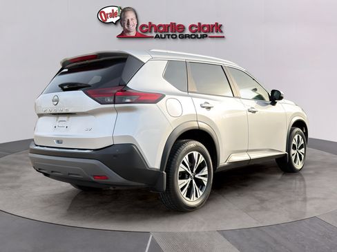 Used 2023 Nissan Rogue SV w/ SV Premium B Package FWD image 5