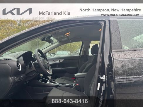 Used 2023 Kia Forte LXS w/ LXS Technology Package FWD image 18