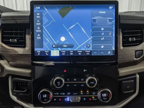 Used 2022 Ford Expedition Max Limited image 26
