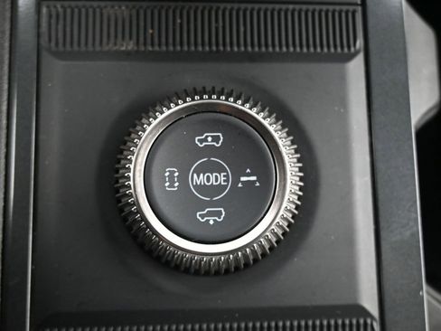 Used 2025 GMC Hummer EV 2X image 27