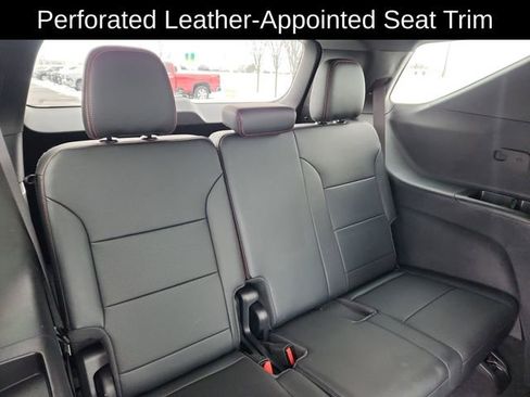 Used 2024 Chevrolet Traverse RS image 30