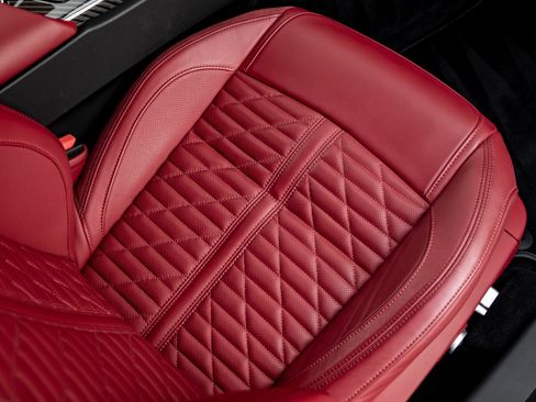 Used 2023 Maserati Quattroporte Modena image 27