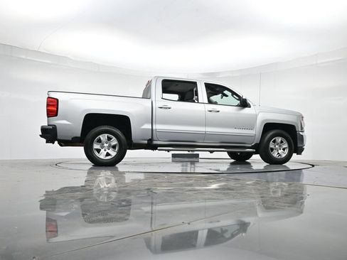 Used 2018 Chevrolet Silverado 1500 LT w/ LT Eassist Package RWD image 30