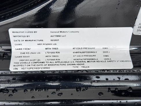 Certified 2025 GMC Sierra 2500 AT4 AWD/4WD image 8