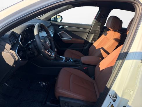 Certified 2025 Audi Q3 2.0T Premium Plus w/ Premium Plus Package image 9