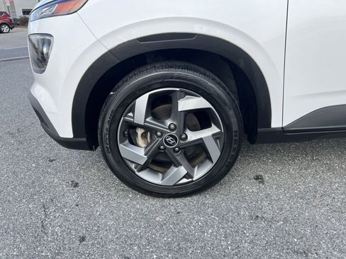 Used 2023 Hyundai Venue SEL w/ Cargo Package image 12