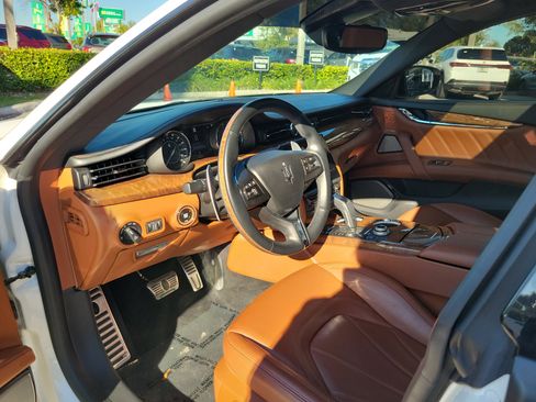 Used 2021 Maserati Quattroporte S GranLusso image 9