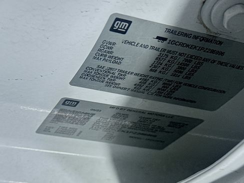 Used 2023 Chevrolet Silverado 1500 LT image 12