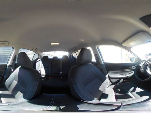 Used 2025 Nissan Altima 2.5 SV image 37