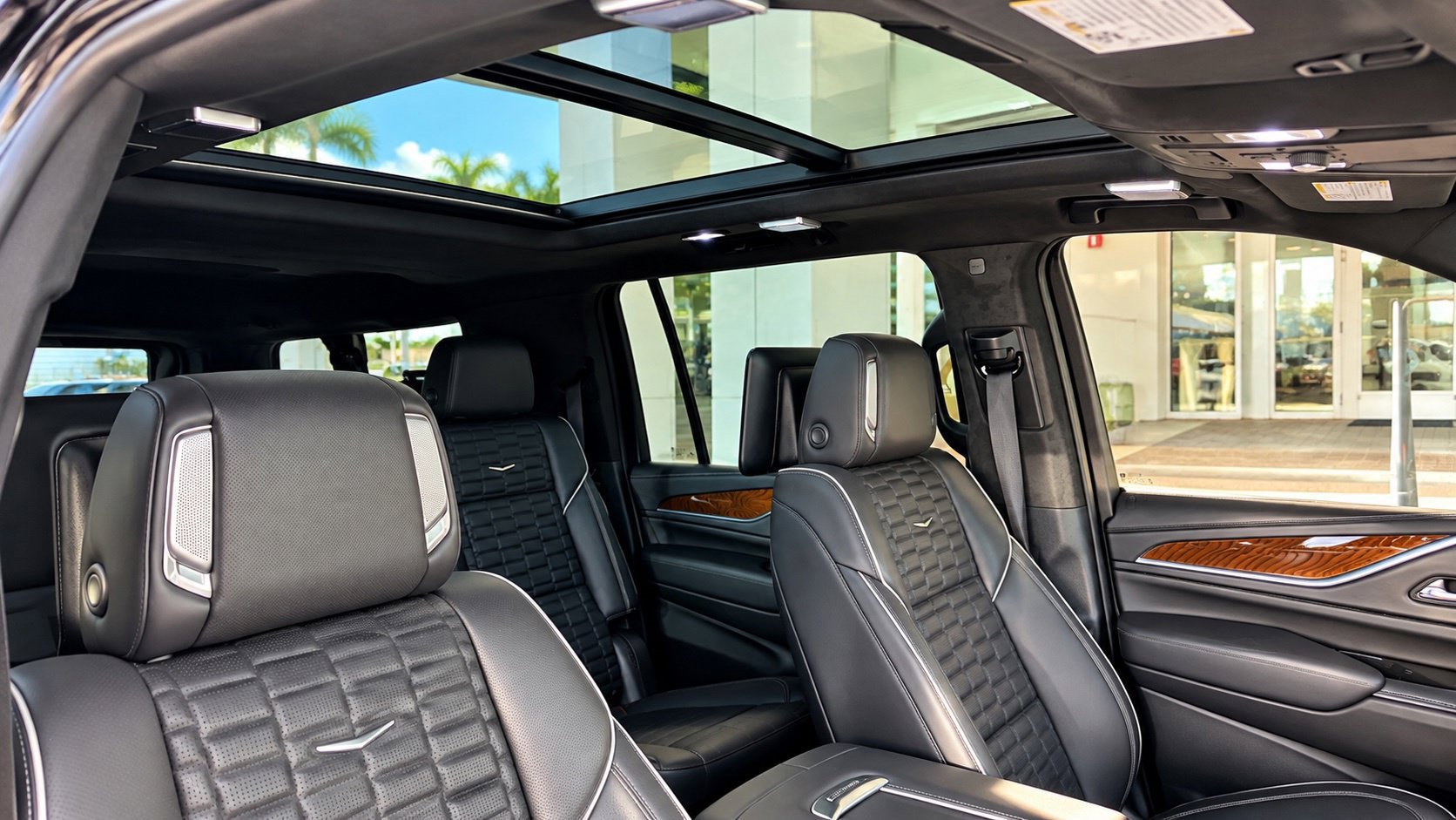 Used 2023 Cadillac Escalade ESV Sport Platinum w/ LPO, ONYX Package RWD image 14