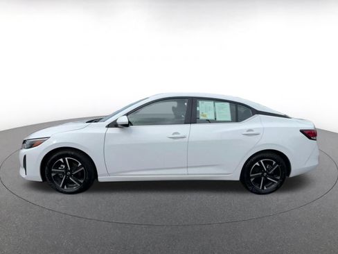 Used 2025 Nissan Sentra SV FWD image 8