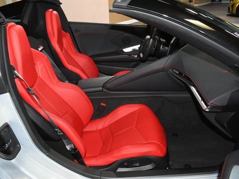 Used 2022 Chevrolet Corvette Stingray Convertible w/ Z51 Performance Package RWD image 50