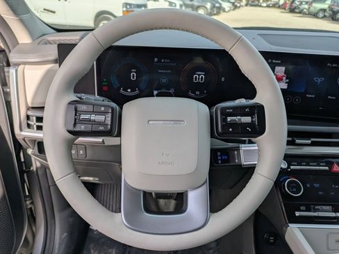 Used 2025 Hyundai Santa Fe SEL image 15