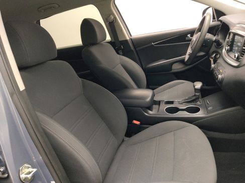 Used 2020 Kia Sorento LX image 21