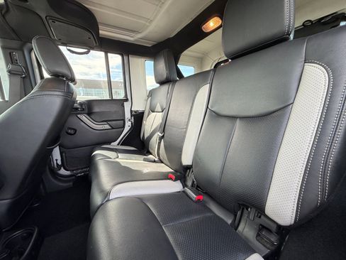 Used 2017 Jeep Wrangler Unlimited Sport w/ Connectivity Group image 17