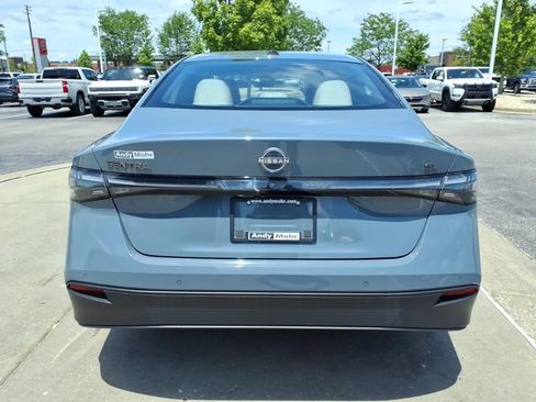 New 2026 Nissan Sentra SL w/ Floor Mat Package FWD image 10