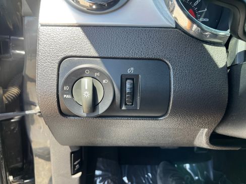 Used 2007 Ford Mustang GT RWD image 32
