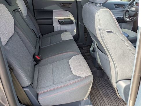 Used 2023 Ford Maverick XLT image 30