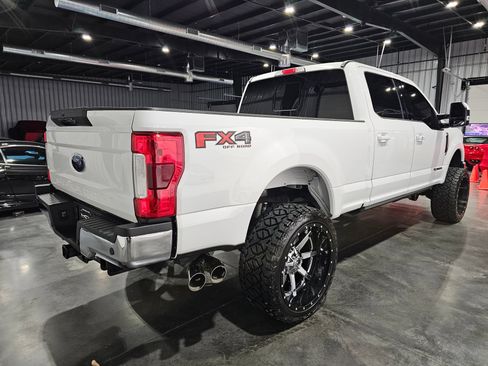 Used 2018 Ford F250 Lariat w/ Lariat Ultimate Package AWD/4WD image 19