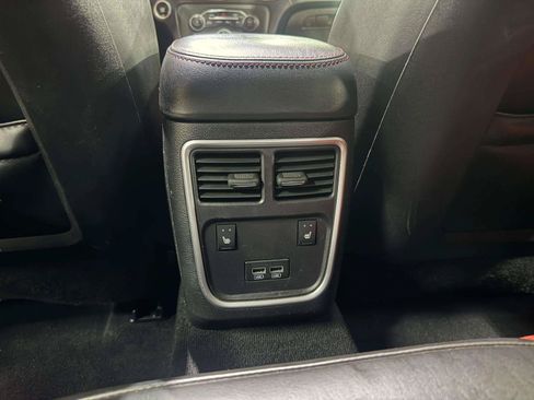 Used 2021 Dodge Charger Scat Pack RWD image 48