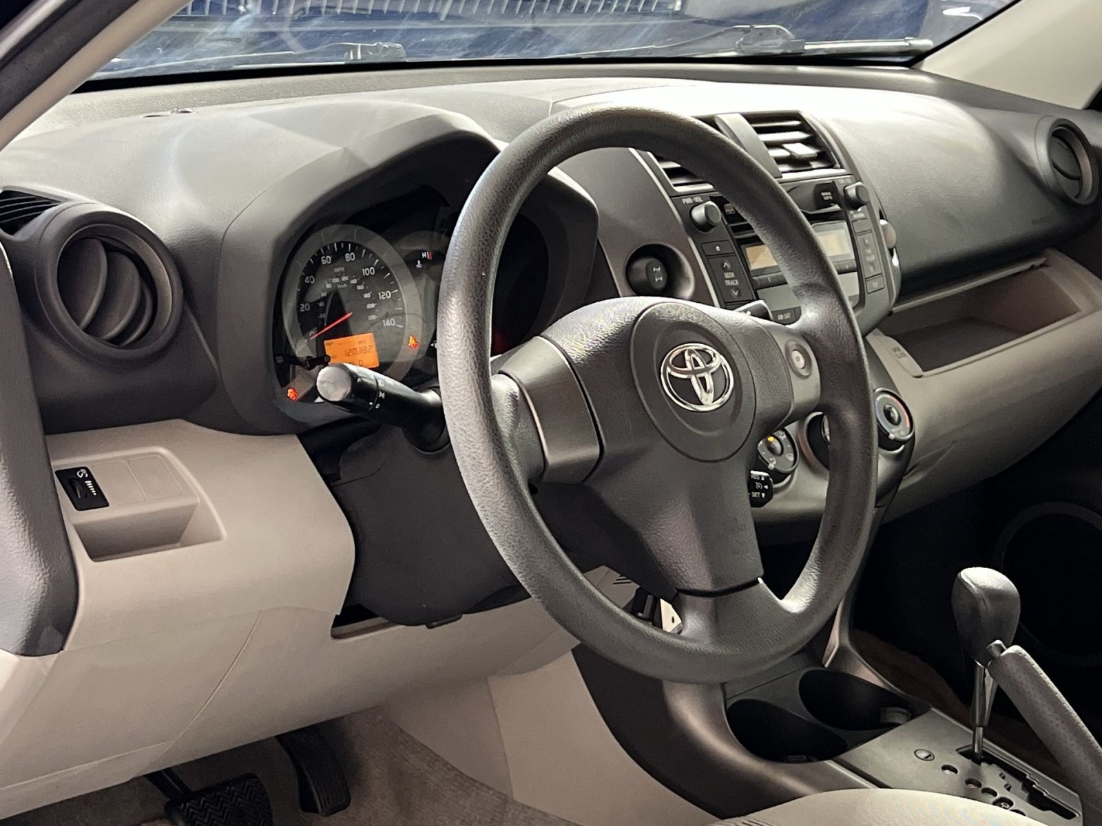Used 2011 Toyota RAV4 4WD w/ Base L4 Extra Value Pkg image 16