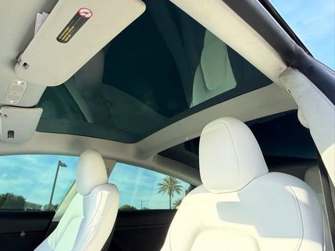 Used 2023 Tesla Model 3 Standard Range image 13