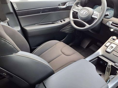 New 2025 Hyundai Palisade Calligraphy image 10
