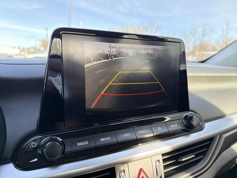 Used 2023 Kia Forte LXS image 19