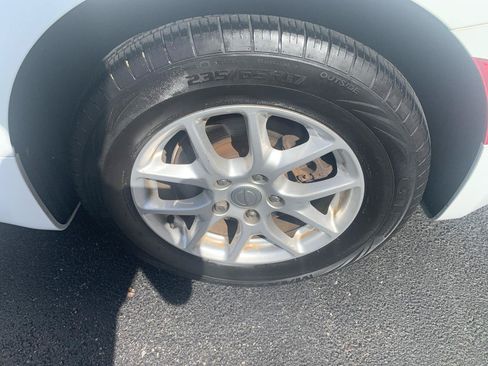 Used 2017 Chrysler Pacifica LX FWD image 28